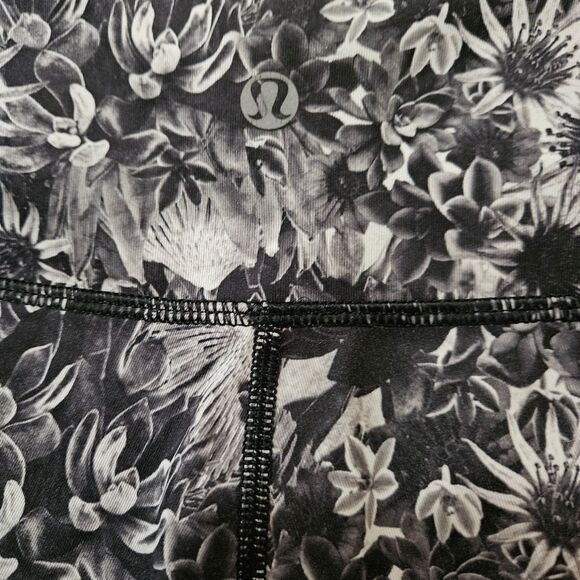 Lululemon athletica wunder crop flowabunga black angel wing size 8 women - Picture 4 of 6